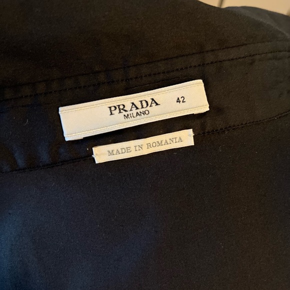 Prada- The classic black shirt from no other label but Prada. - Picture 5 of 7
